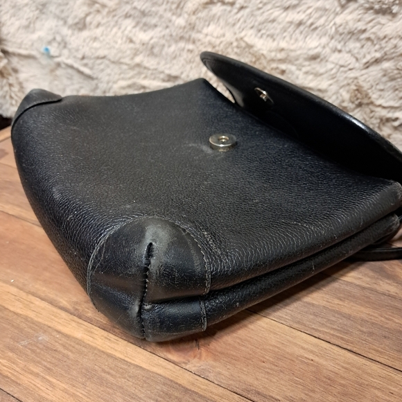 Gucci Shoulder Bag - Picture 9 of 10